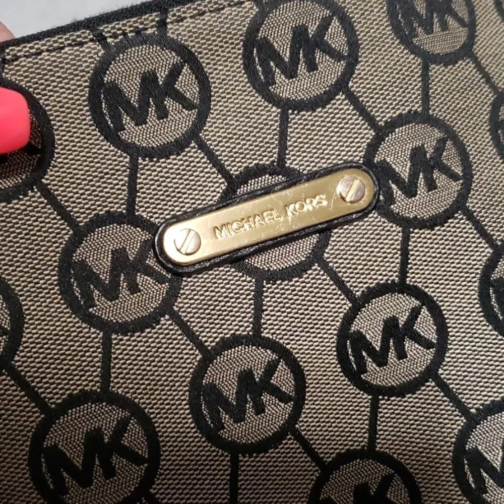 Michael Kors Jetset Tote In Black And Tan Logo Print